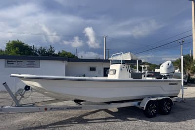 BOATZON | Sundance B22CCR 2026