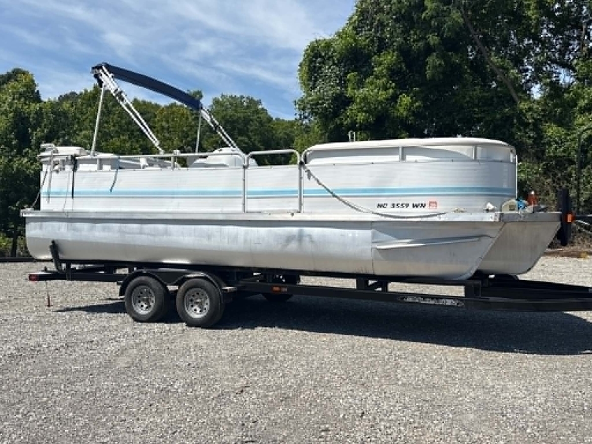 2001 Sundancer Sundancer 260D Legand 2001 - Sold Boat
