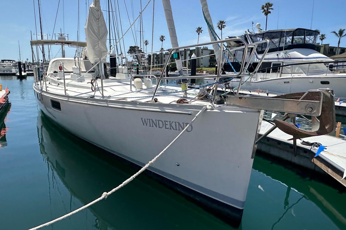 1995 Sundeer 56 - Sold Boat