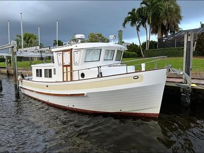 BOATZON | Sundowner Tug 30 Pilothouse 1984 BOATZON | Sundowner Tug 30 Pilothouse 1984