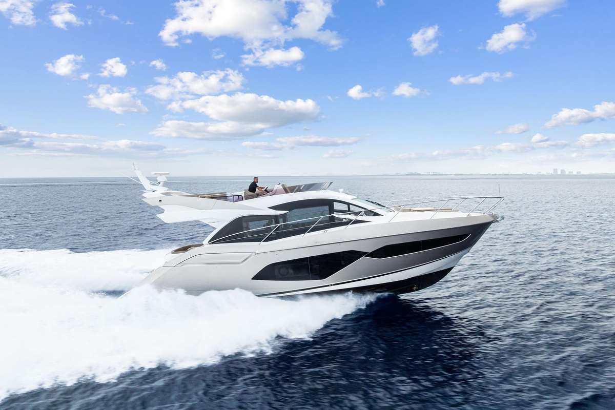2020 Sunseeker Manhattan 52 - Sold Boat