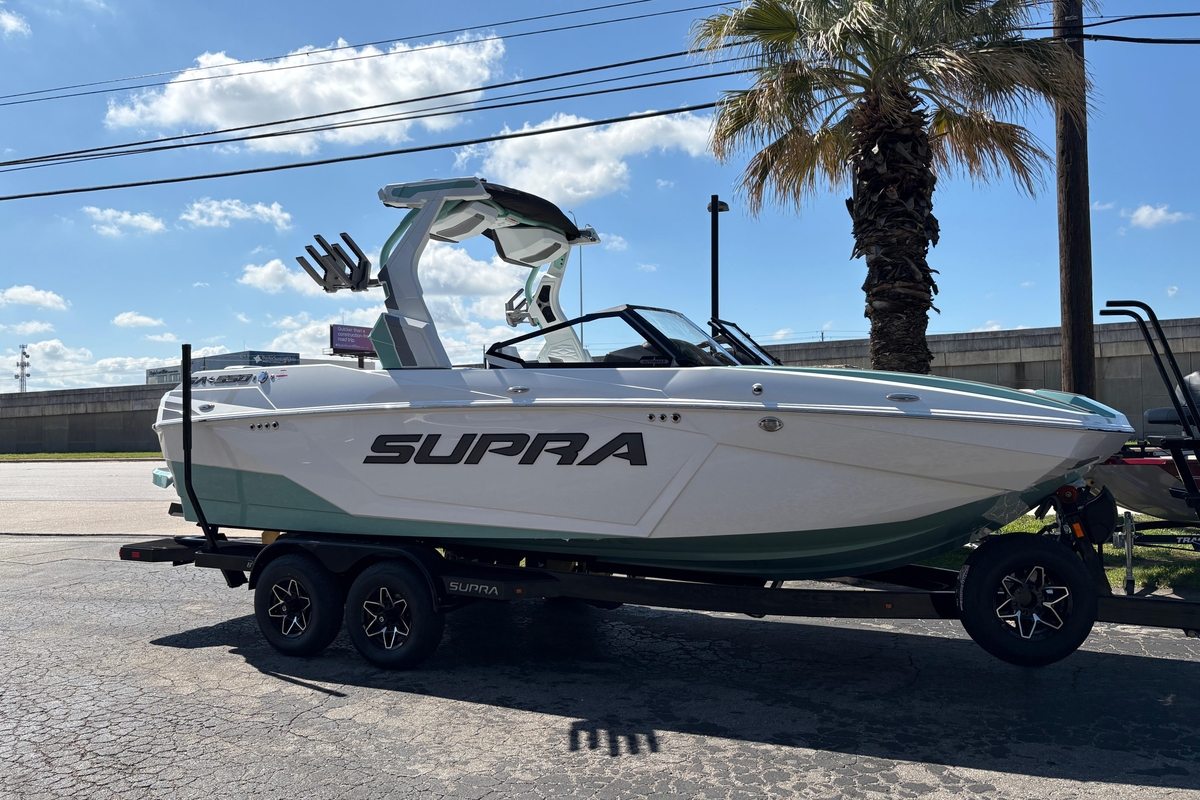 2026 Supra SA 550 - Sold Boat