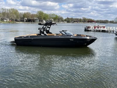 BOATZON | Supreme Boats S240 2026