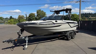 BOATZON | Supreme S211 2019