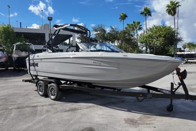 BOATZON | Supreme S220 2025