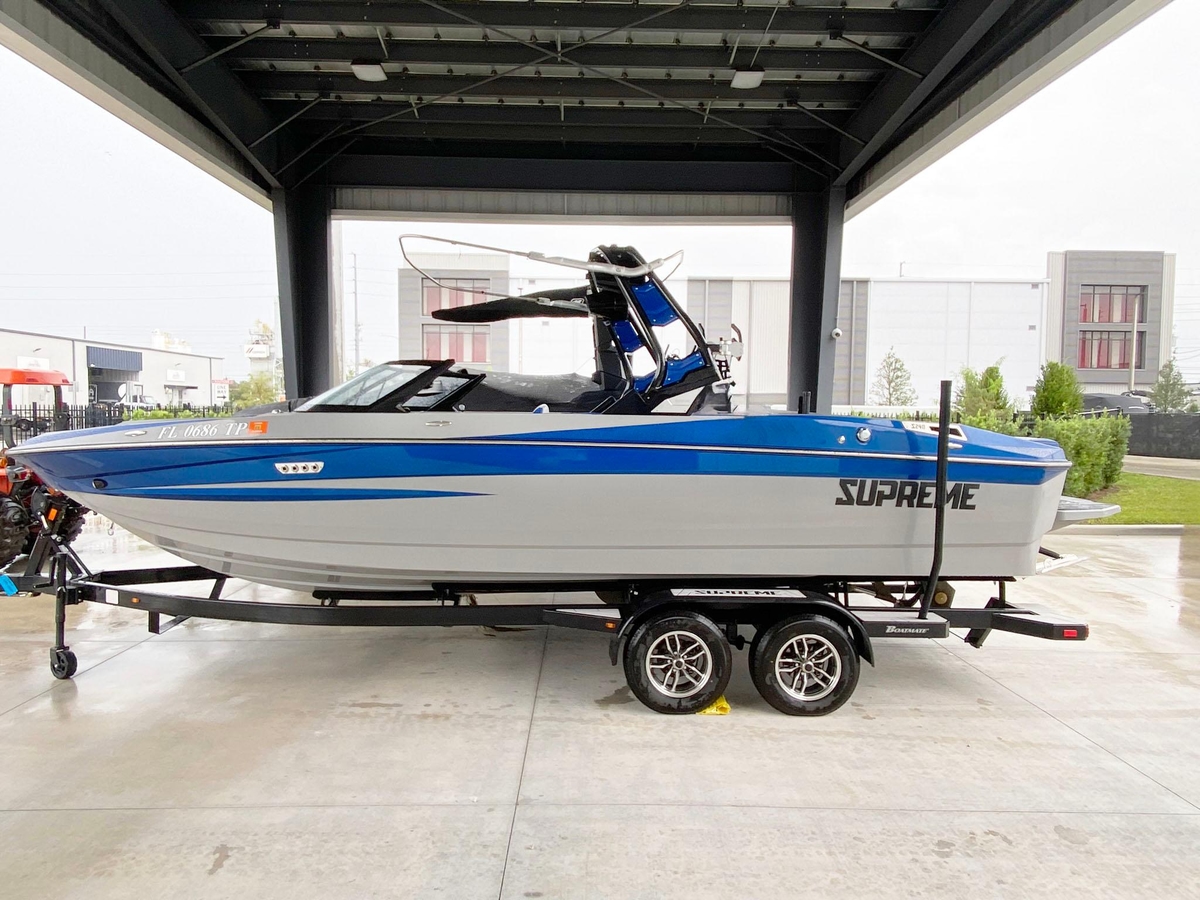 2023 Supreme S240 - Sold Boat