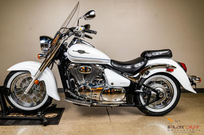 BOATZON | Suzuki C50T BOULEVARD 2025 BOATZON | Suzuki C50T BOULEVARD 2025