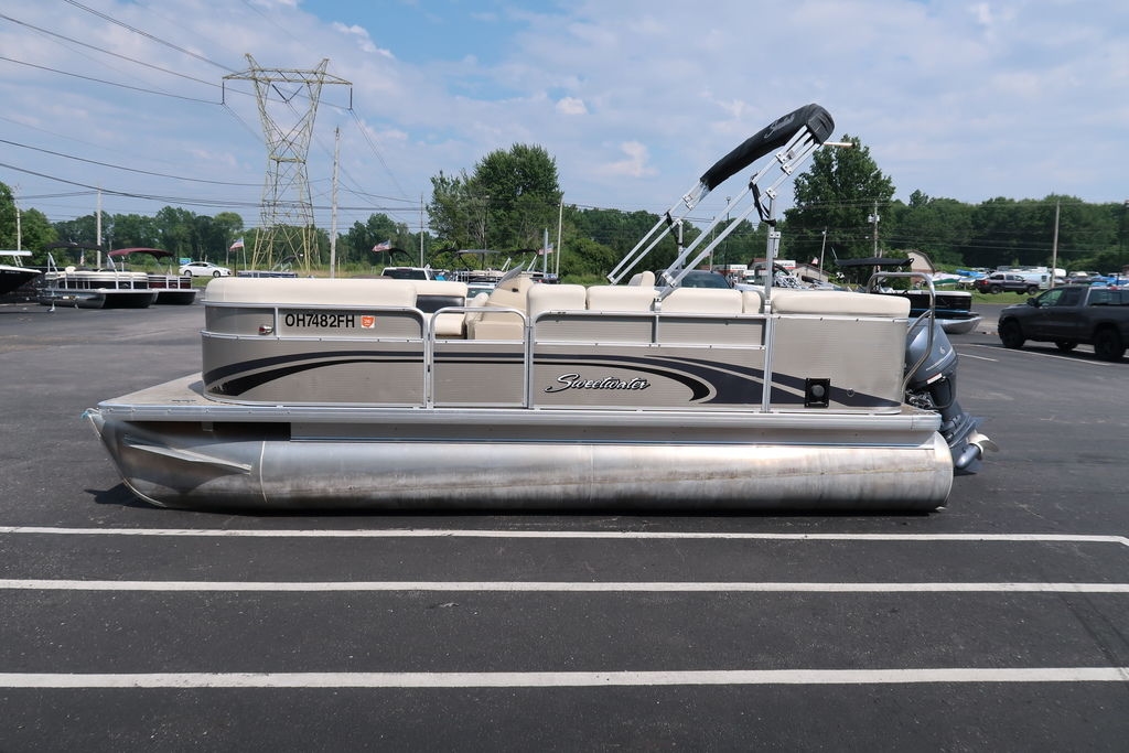 2013 Godfrey Pontoons Sweetwater 2086 C - Sold Boat