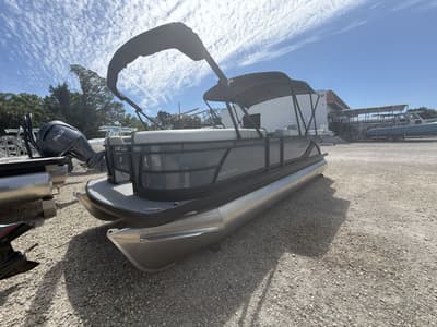 BOATZON | Sweetwater 2286 FS 2026