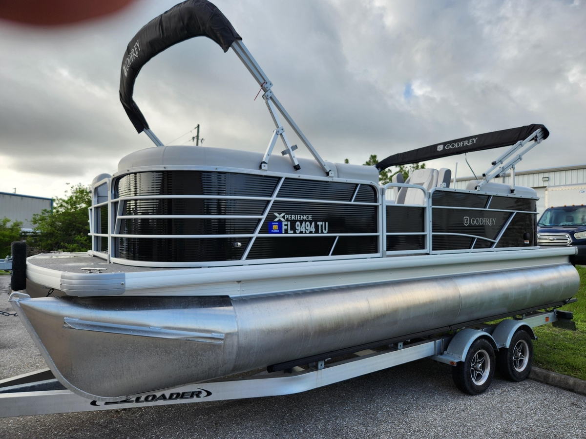 2024 Sweetwater 2286 SB - Sold Boat