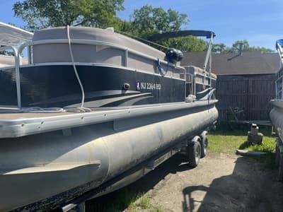 BOATZON | Sweetwater 2486C 2011