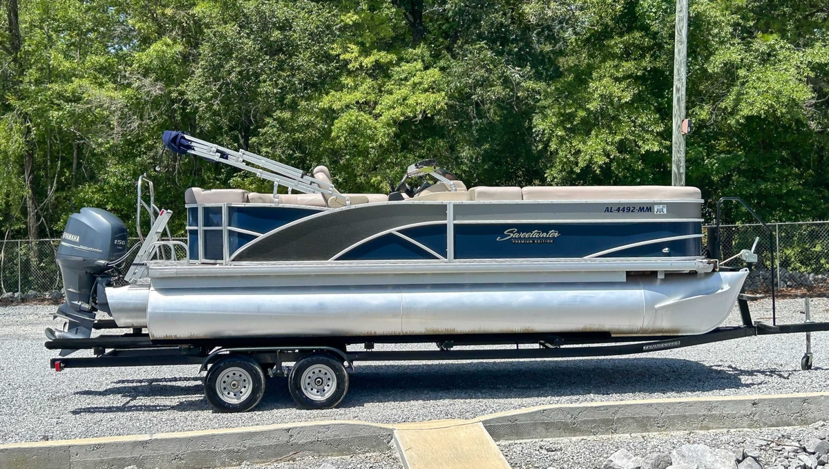 2014 Sweetwater (Godfrey) 200 Premium Edition - Sold Boat