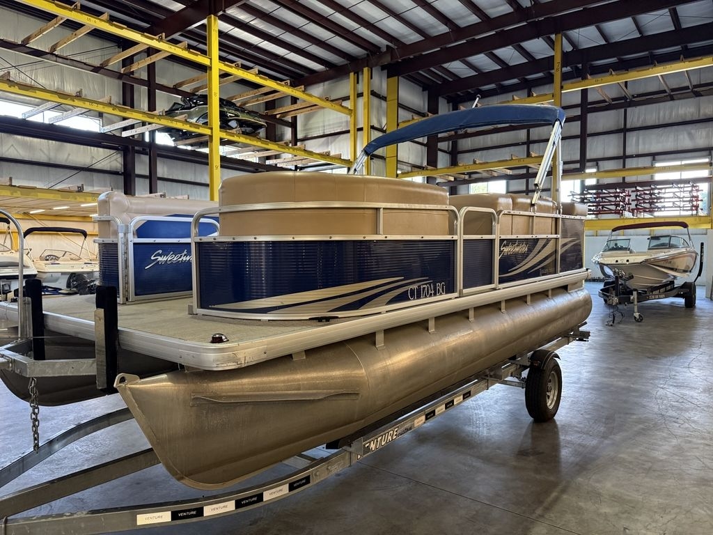 2010 Sweetwater Tuscany 2086RE - Sold Boat