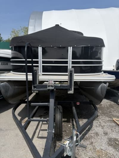 BOATZON | Sylvan 20 Pontoon 2020