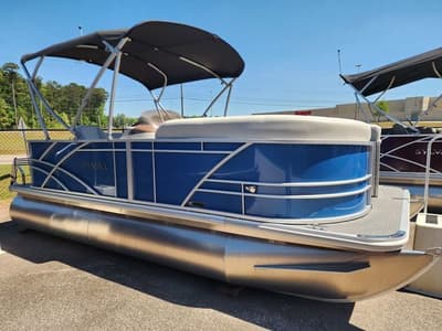 BOATZON | Sylvan 818 Cruise 2025