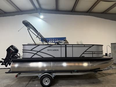BOATZON | Sylvan 818 Fish 2026 BOATZON | Sylvan 818 Fish 2026