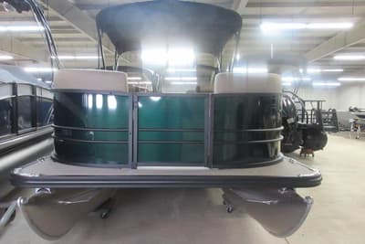 BOATZON | Sylvan 818 Mirage Cruise 2026