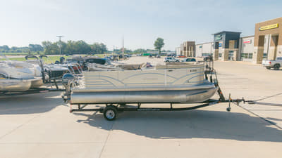 BOATZON | Sylvan 820 4PT 2018