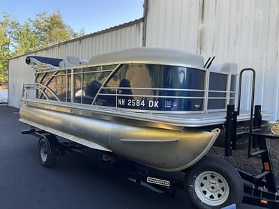 BOATZON | Sylvan 820 LZ wChange Room 2022 BOATZON | Sylvan 820 LZ wChange Room 2022
