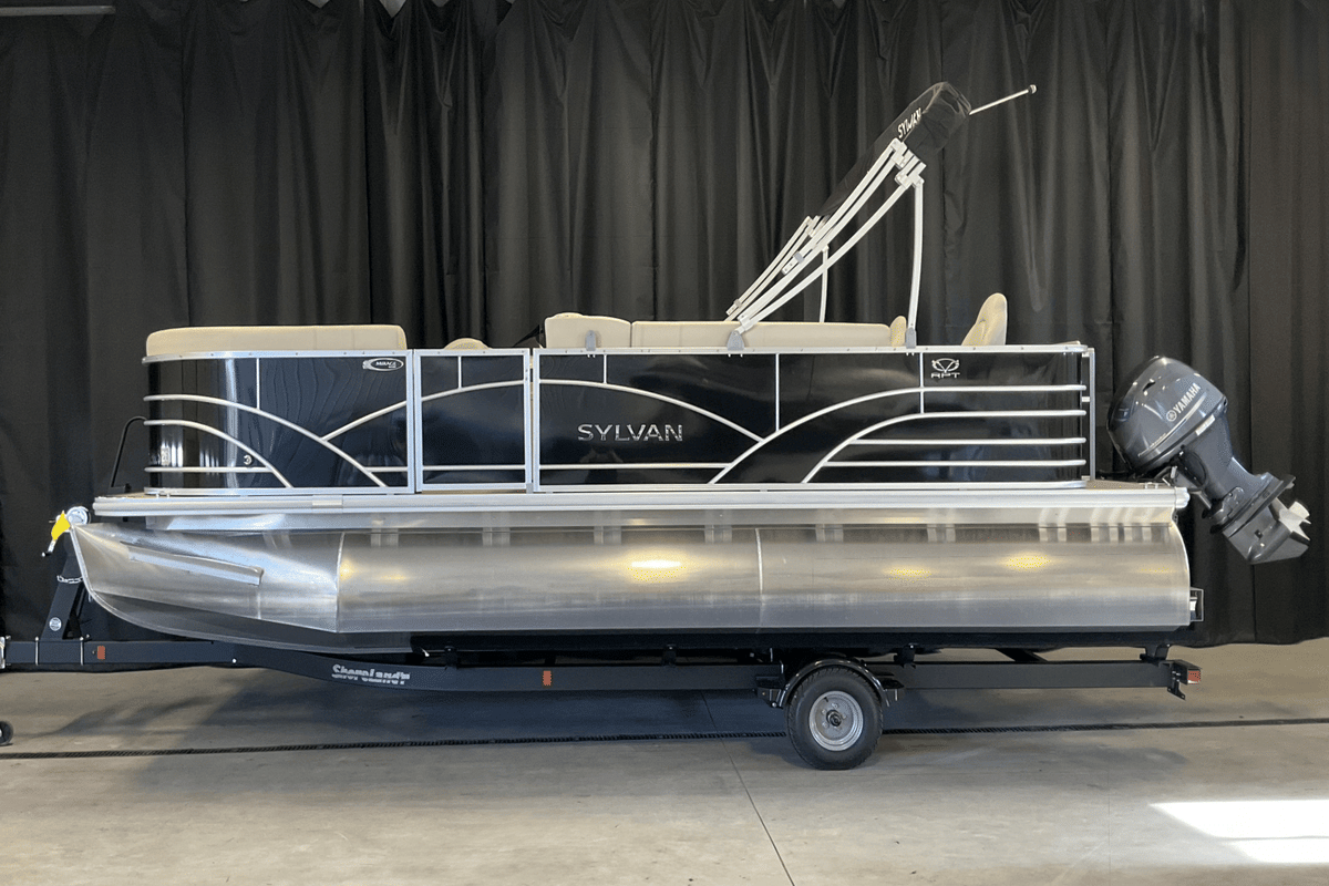 2018 Sylvan 8520 CNF - Sold Boat