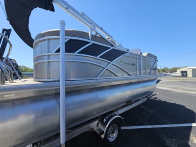 BOATZON | Sylvan 8520 LZ Mirage 2025