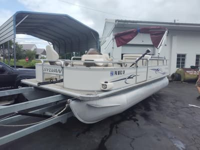 BOATZON | Sylvan 8520 Mirage 2010
