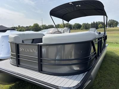 BOATZON | Sylvan 8522 LZ 150HP BUNK TRAILER 2026 BOATZON | Sylvan 8522 LZ 150HP BUNK TRAILER 2026