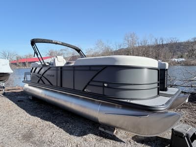 BOATZON | Sylvan 8522 LZ Mirage 2026