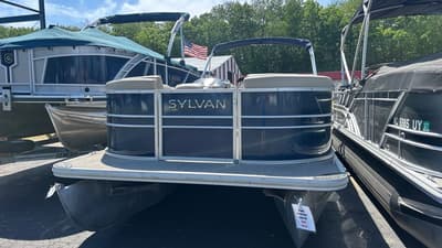 BOATZON | Sylvan 8525 Mandalay 2013