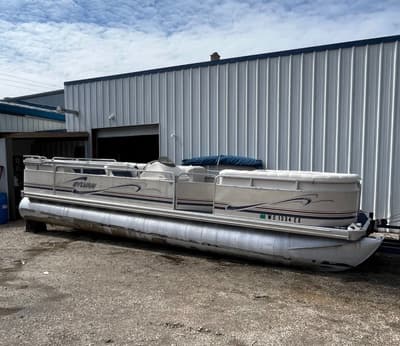 BOATZON | Sylvan 8526 Capri 2001