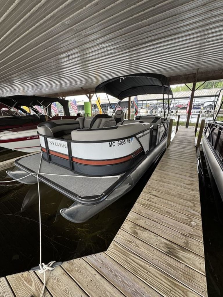 2025 Sylvan L3 CLZ - Sold Boat