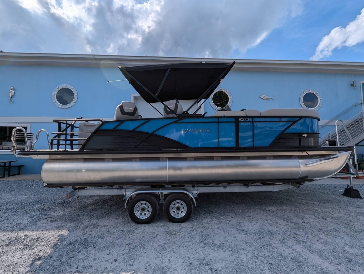 2024 Sylvan L3 Party Fish - Sold Boat