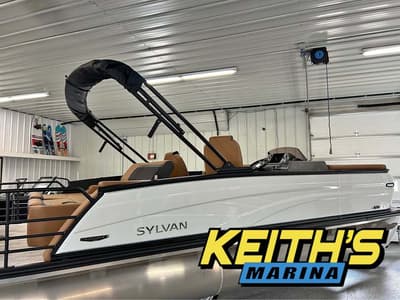 BOATZON | Sylvan L3 ULZ Platinum Tritoon 2026