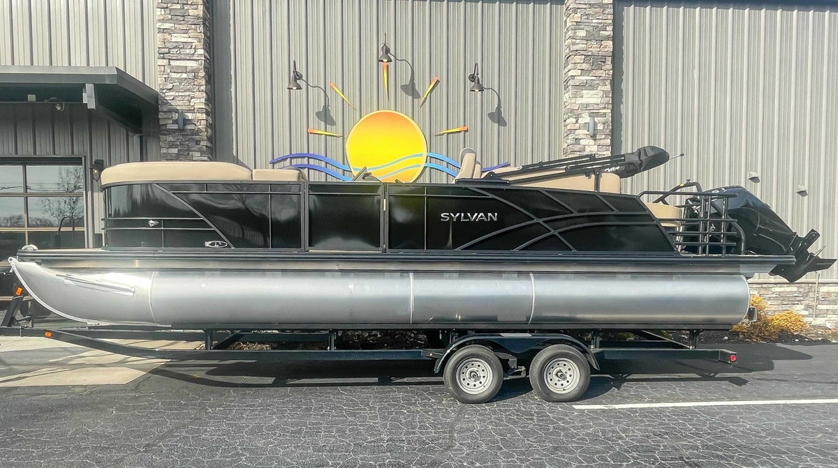 2024 Sylvan L5 CLZ DH - Sold Boat