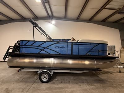 BOATZON | Sylvan Mirage  82 CRS 2027