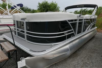 BOATZON | Sylvan Mirage 820 Cruise 2025