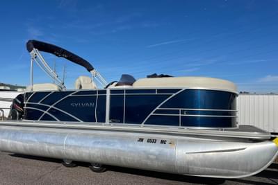 BOATZON | Sylvan Mirage 820 LZ 2021