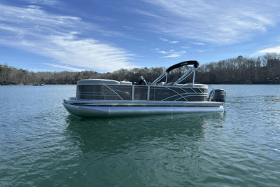 BOATZON | Sylvan MIRAGE 822 2025