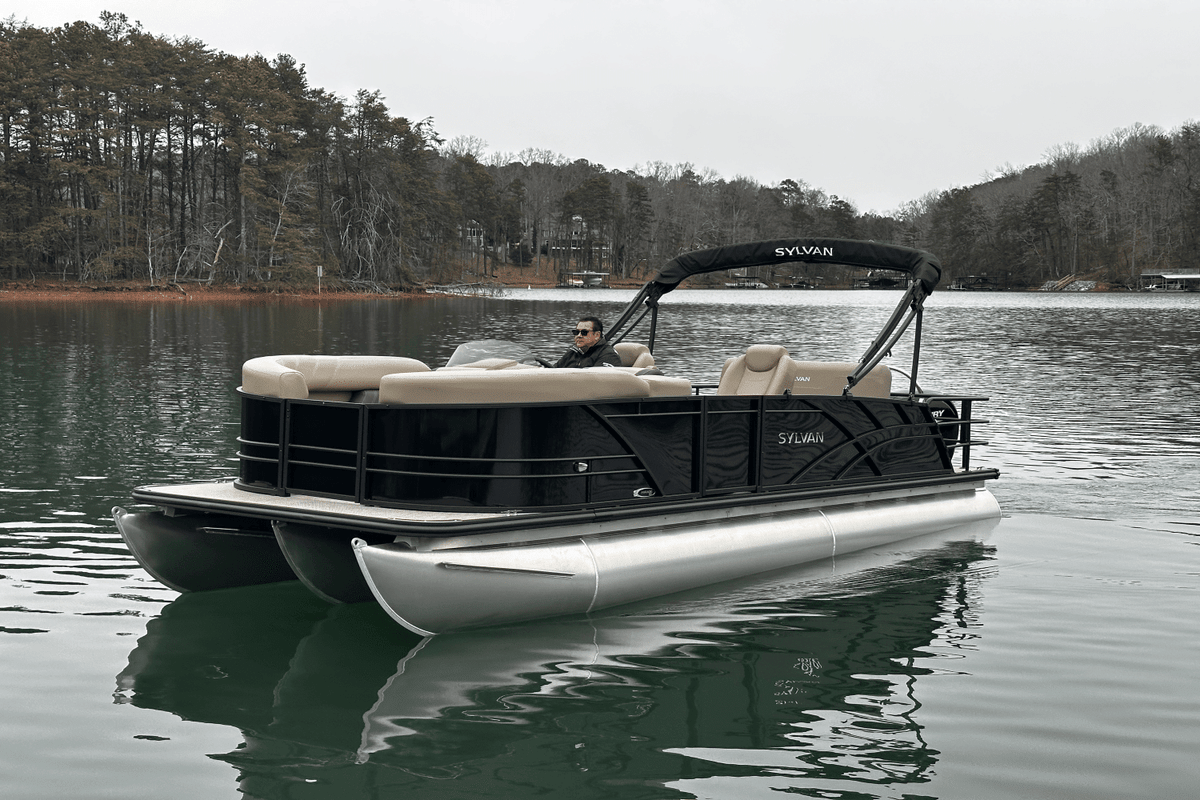 2025 Sylvan MIRAGE 822 - Sold Boat