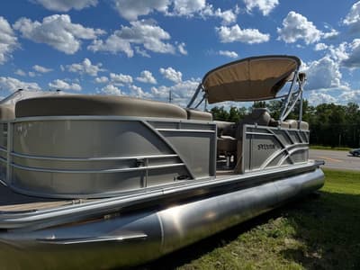 BOATZON | Sylvan MIRAGE 822 LZ 2025