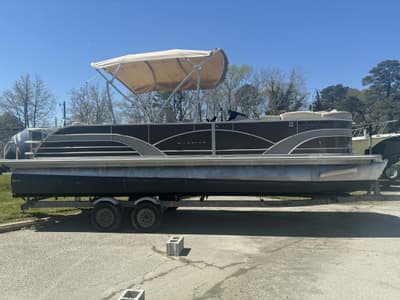 BOATZON | Sylvan Mirage 85 2018 BOATZON | Sylvan Mirage 85 2018