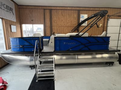 BOATZON | Sylvan Mirage 8520 40 Fish 2026