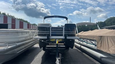 BOATZON | Sylvan Mirage 8520 CRS 2022