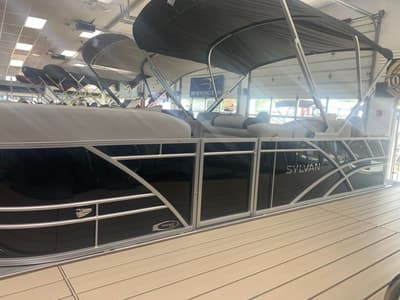 BOATZON | Sylvan MIRAGE 8520 CRS 2026