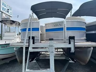 BOATZON | Sylvan Mirage 8520 Cruise 2019