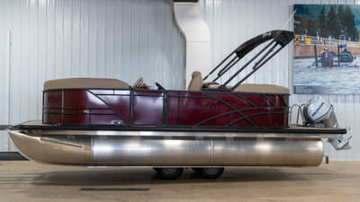 BOATZON | Sylvan Mirage 8520 LZ 2026