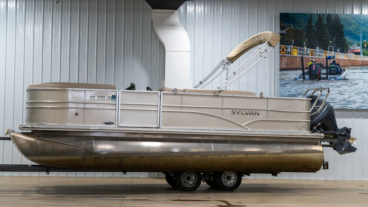 2016 Sylvan Sylvan Mirage 8520 Party Fish 2016 - Sold Boat