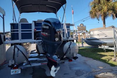 BOATZON | Sylvan Mirage 8520 Party Fish 2023