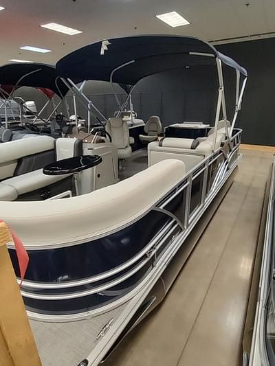 BOATZON | Sylvan Mirage 8520 Party Fish 2025