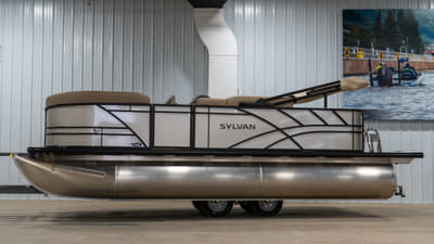 BOATZON | Sylvan Mirage 8520 Party Fish 2026